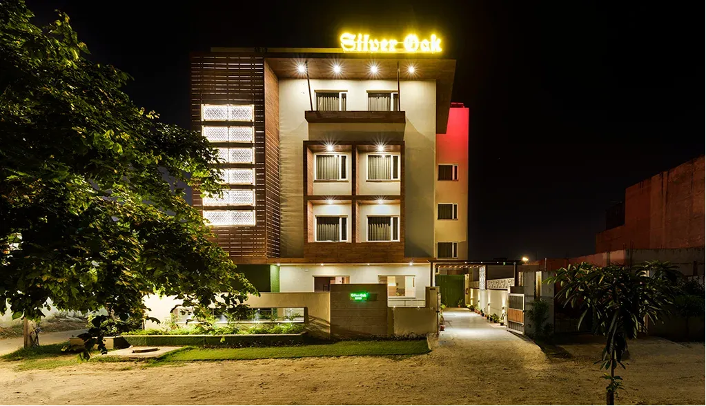 SILVER OAK @ Sec 39 — main image